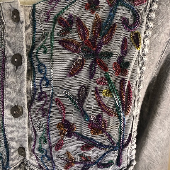 Fashion Fuse Gray Embroidered Long Sleeve Tunic Top Size S - Picture 5 of 11